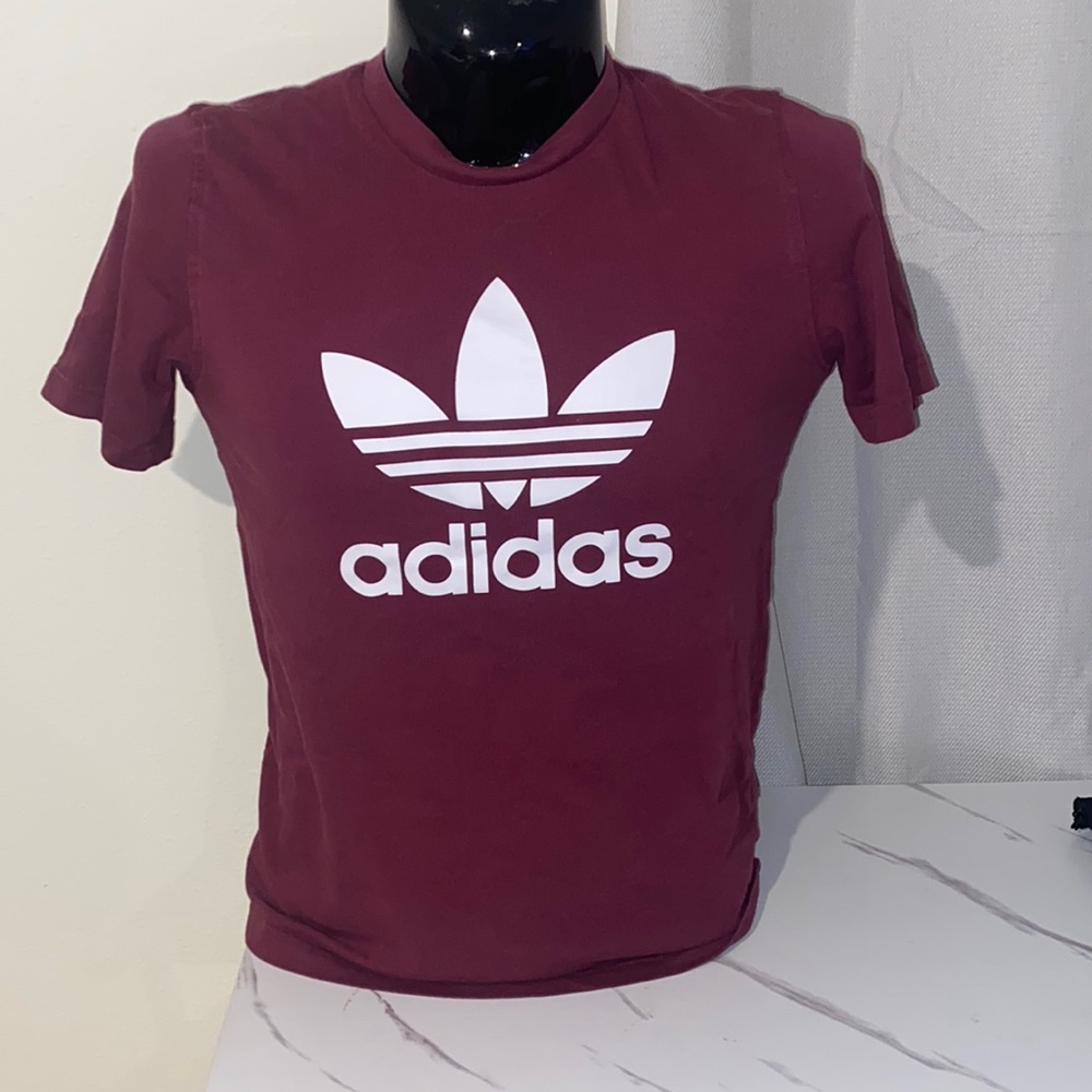 Adidas T- Shirt